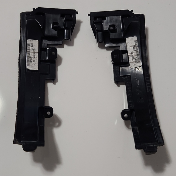 Land Rover Range Rover Sport Side Mirror OEM LED Indicators - L/R - Picture 7 of 10